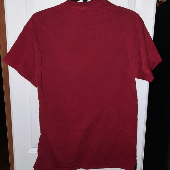 Gildan T Shirt Size Medium - Picture 4 of 6